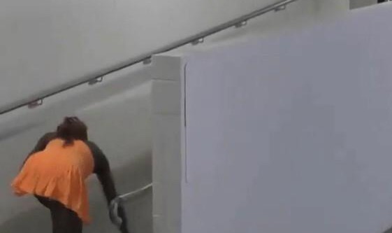 星空体育-怒摔球拍被拍下！高芙不满澳网直播：我们一点隐私都没有了